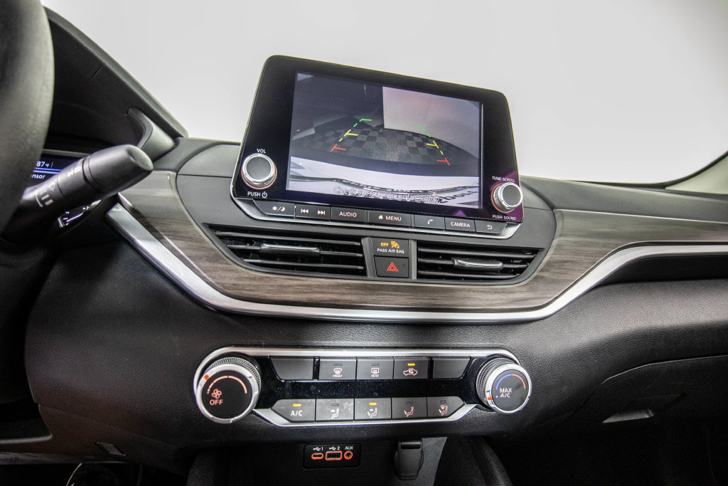 Used 2025 Nissan Altima 2.5 SV FWD image 26