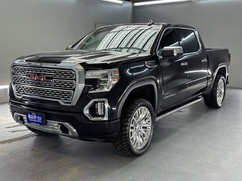 Used 2019 GMC Sierra 1500 Denali w/ Denali Ultimate Package AWD/4WD image 3
