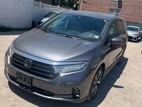 Used 2023 Honda Odyssey Touring image 1