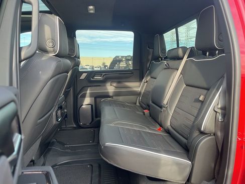 Used 2026 GMC Sierra 2500 AT4X image 24