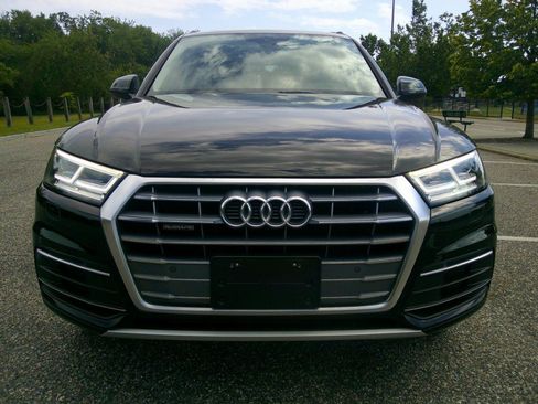 Used 2020 Audi Q5 2.0T Premium Plus w/ Premium Plus Package AWD/4WD image 3