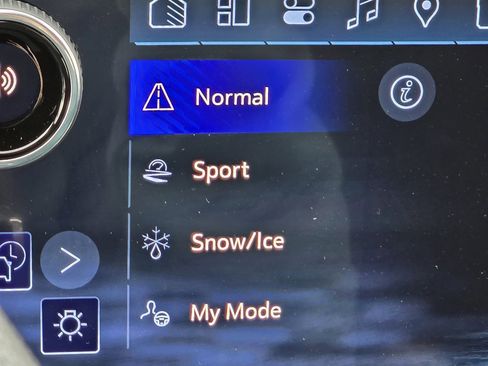 New 2026 Chevrolet Equinox EV LT image 8