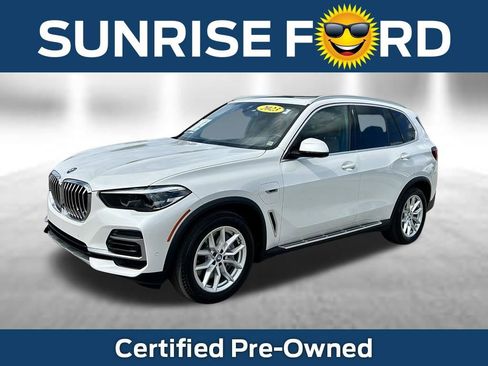 Used 2023 BMW X5 xDrive45e w/ Parking Assistance Package AWD/4WD image 1