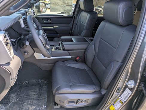 New 2025 Toyota Tundra Platinum image 7