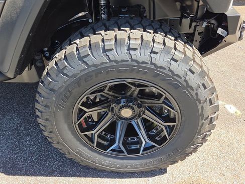 New 2026 Jeep Wrangler Willys AWD/4WD image 16