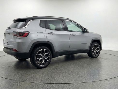 Used 2025 Jeep Compass Limited AWD/4WD image 9