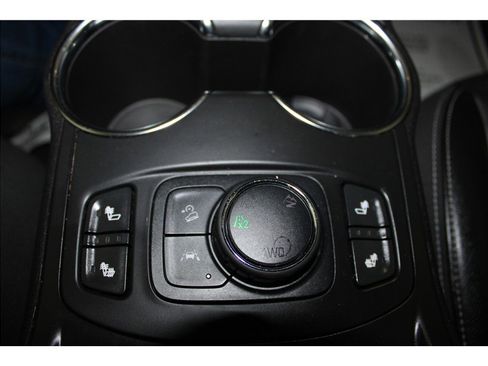 Used 2024 GMC Terrain SLT image 37