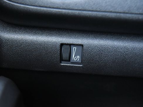 Used 2023 Chevrolet Colorado W/T RWD image 33