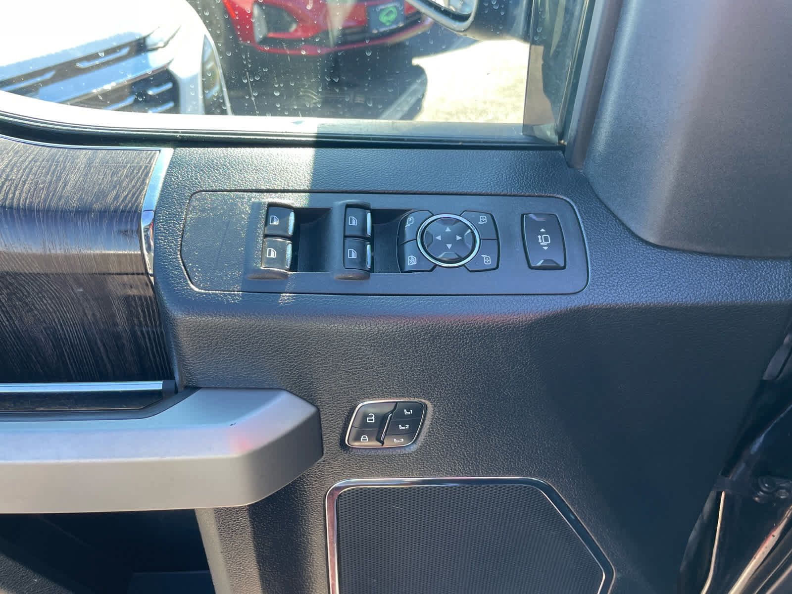 Used 2020 Ford F350 Lariat w/ Chrome Package AWD/4WD image 11