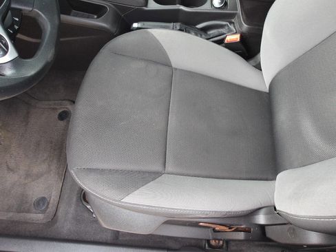 Used 2013 Ford Focus SE image 17