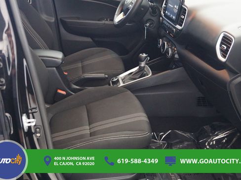 Used 2023 Hyundai Venue SEL w/ Cargo Package FWD image 8