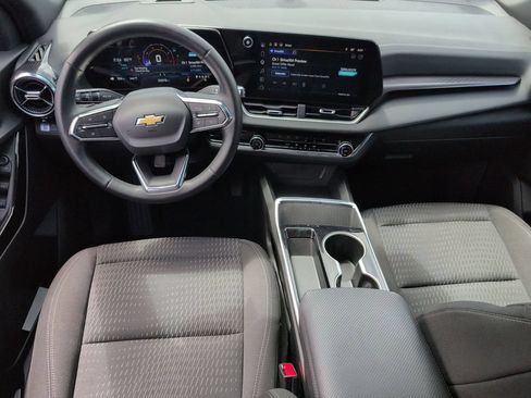Used 2025 Chevrolet Equinox LT AWD/4WD image 26