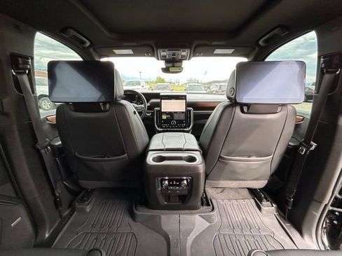 Used 2025 GMC Yukon Denali w/ Denali Reserve Package AWD/4WD image 44