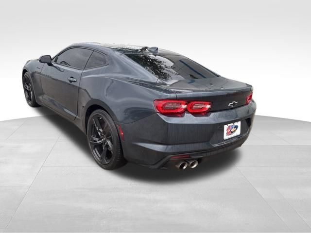 Used 2020 Chevrolet Camaro LT RWD image 5