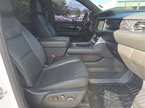 Used 2023 GMC Yukon Denali image 14