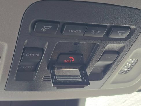 Used 2024 Toyota Camry SE FWD image 24