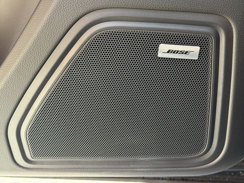 New 2025 Porsche Macan S image 18