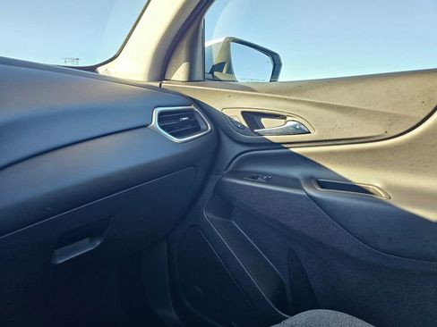 Used 2024 Chevrolet Equinox LT image 27