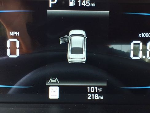 Certified 2026 Hyundai Elantra Sport FWD image 18