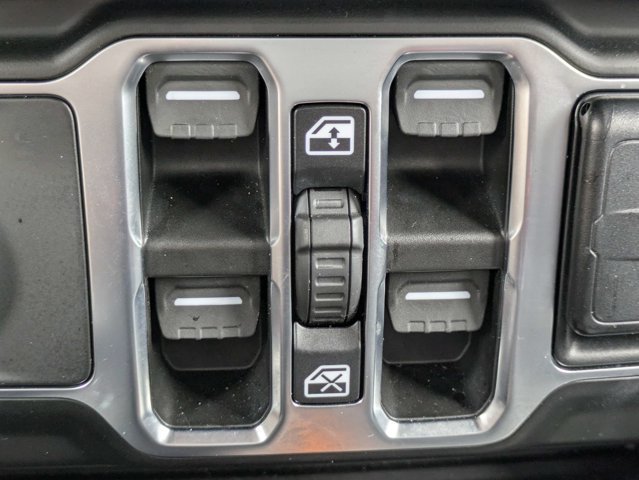 Certified 2026 Jeep Wrangler Unlimited Sahara AWD/4WD image 23