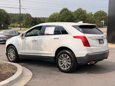 Used 2018 Cadillac XT5 Luxury w/ Driver Awareness Package FWD image 9