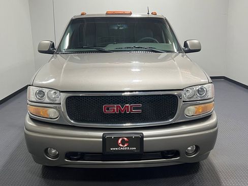 Used 2002 GMC Sierra 1500 Denali image 3