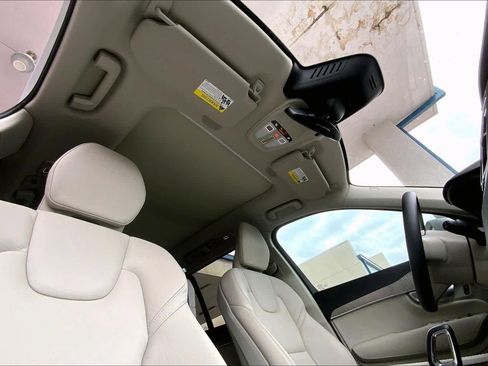 Used 2024 Volvo XC90 B6 Plus w/ Protection Package Premier image 13