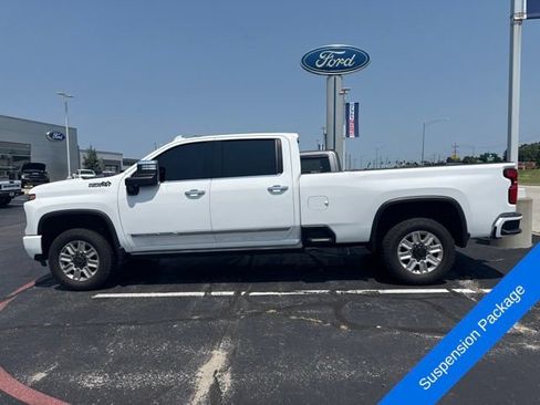 Used 2025 Chevrolet Silverado 3500 High Country w/ Technology Package AWD/4WD image 8