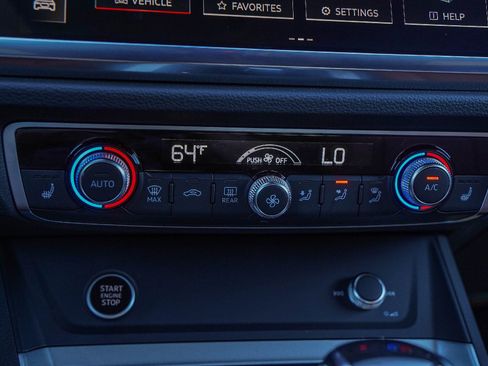 Certified 2025 Audi Q3 2.0T Premium w/ Convenience Package image 17