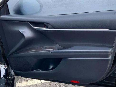 Used 2023 Toyota Camry SE image 22