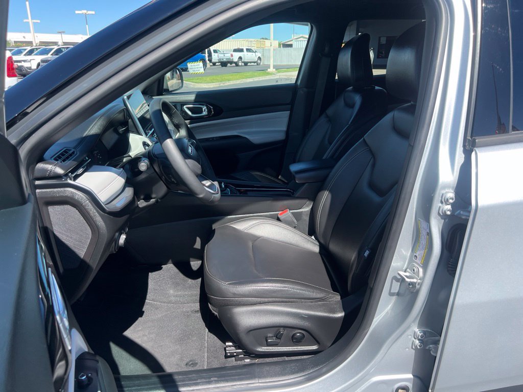 Used 2025 Jeep Compass Limited AWD/4WD image 24