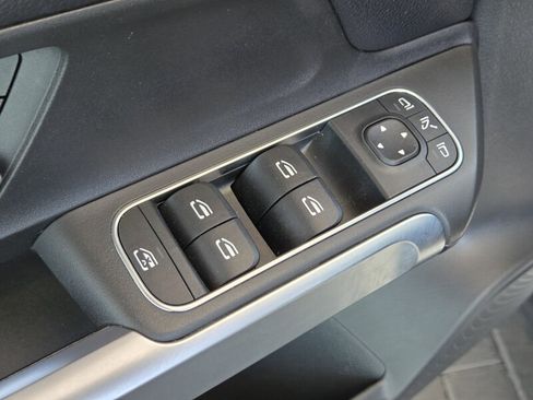 Certified 2022 Mercedes-Benz GLB 250 4MATIC image 24