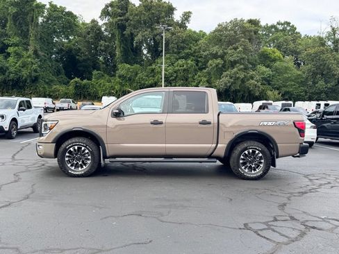 Used 2022 Nissan Titan PRO-4X w/ Pro-4x Convenience Package AWD/4WD image 3