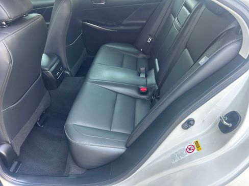 Used 2016 Lexus IS 200t RWD image 8