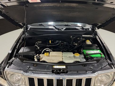 Used 2012 Jeep Liberty Limited AWD/4WD image 25