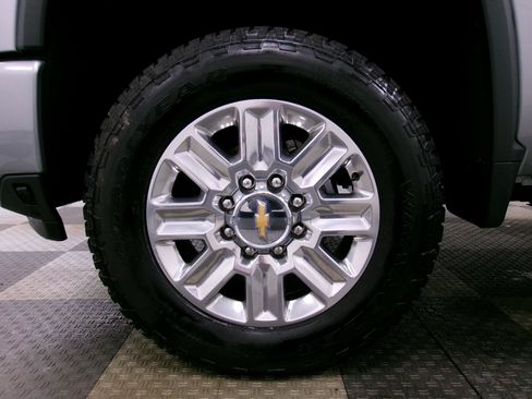 Used 2025 Chevrolet Silverado 2500 High Country w/ Technology Package image 16