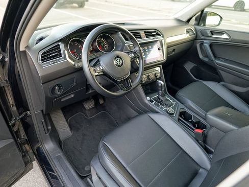 Used 2019 Volkswagen Tiguan SE AWD/4WD image 19
