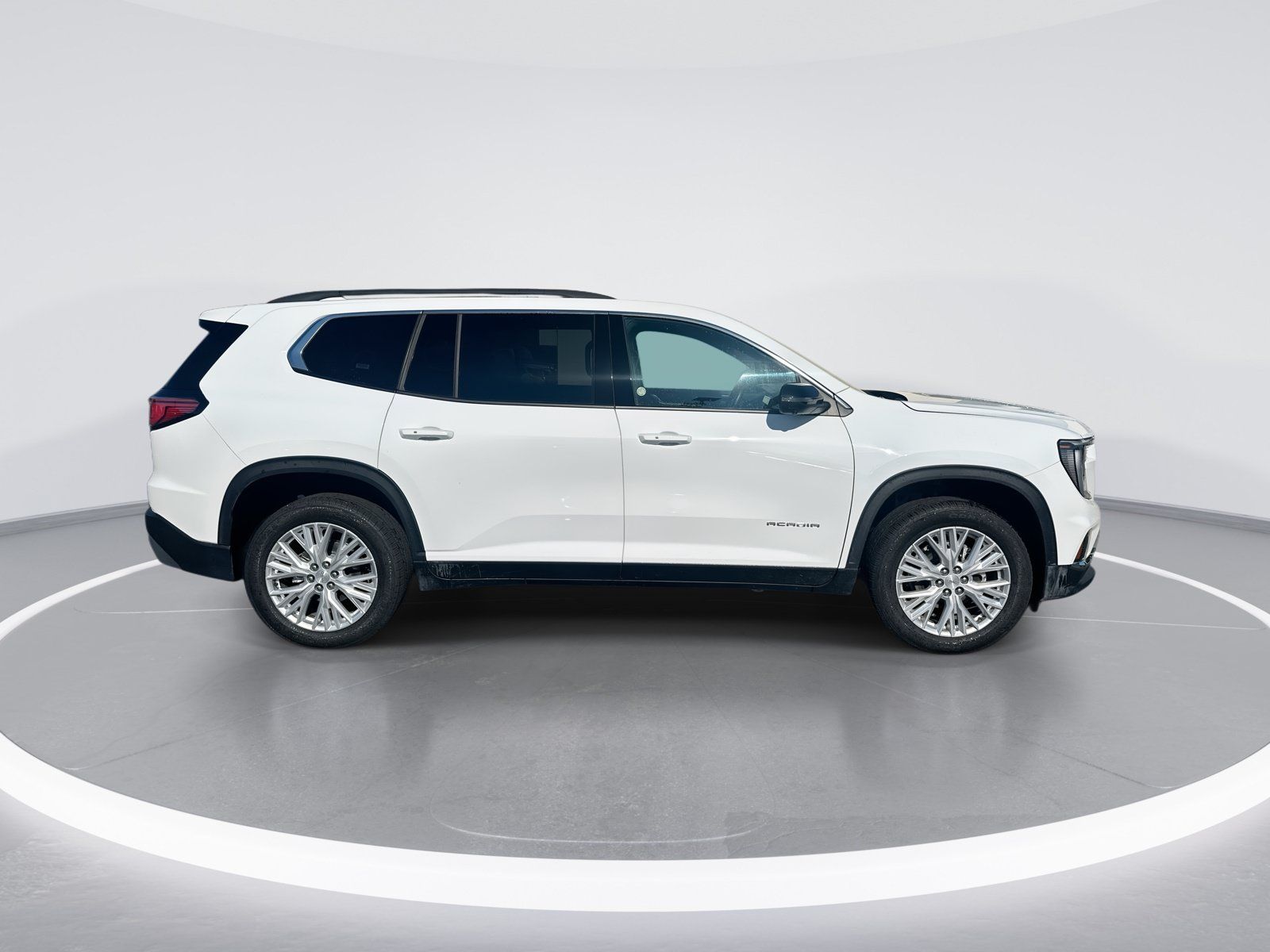 Used 2026 GMC Acadia Elevation w/ Elevation Premium Package FWD image 10