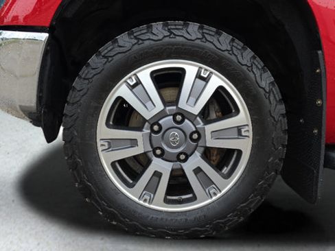 Used 2021 Toyota Tundra Platinum AWD/4WD image 46