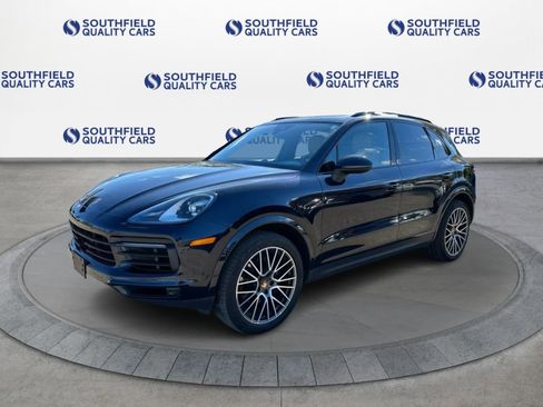 Used 2020 Porsche Cayenne AWD/4WD image 2