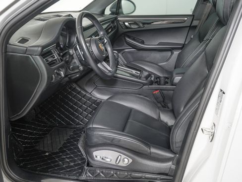 Used 2024 Porsche Macan S image 15