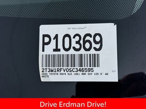 Used 2025 Toyota RAV4 XLE w/ Convenience Package FWD image 31