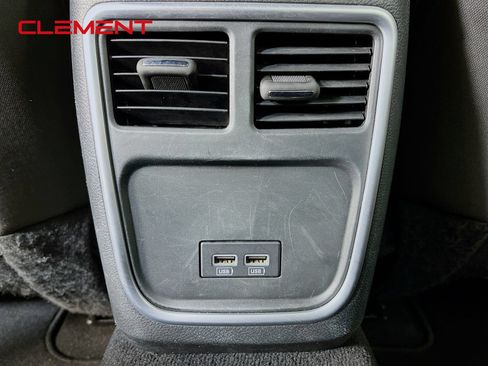 Used 2022 Dodge Charger SXT RWD image 32