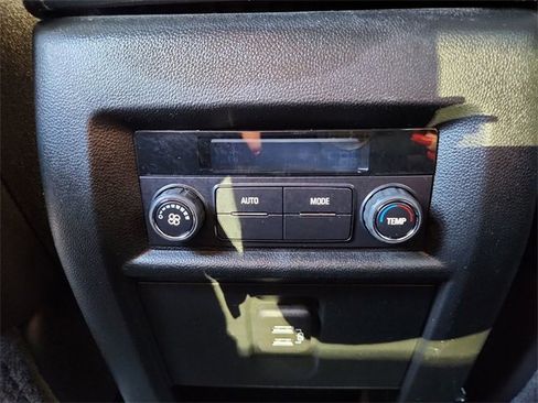 Certified 2023 Chevrolet Traverse LT image 20