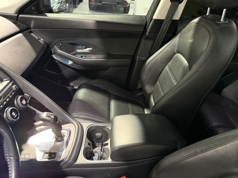 Used 2018 Jaguar E-PACE S image 22