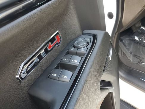 Used 2023 GMC Sierra 1500 AT4 w/ AT4 Premium Package AWD/4WD image 18