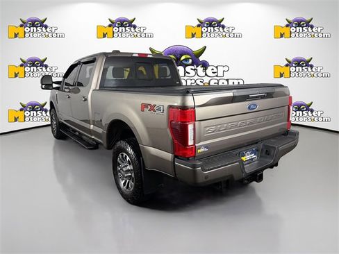 Used 2022 Ford F350 Lariat image 7