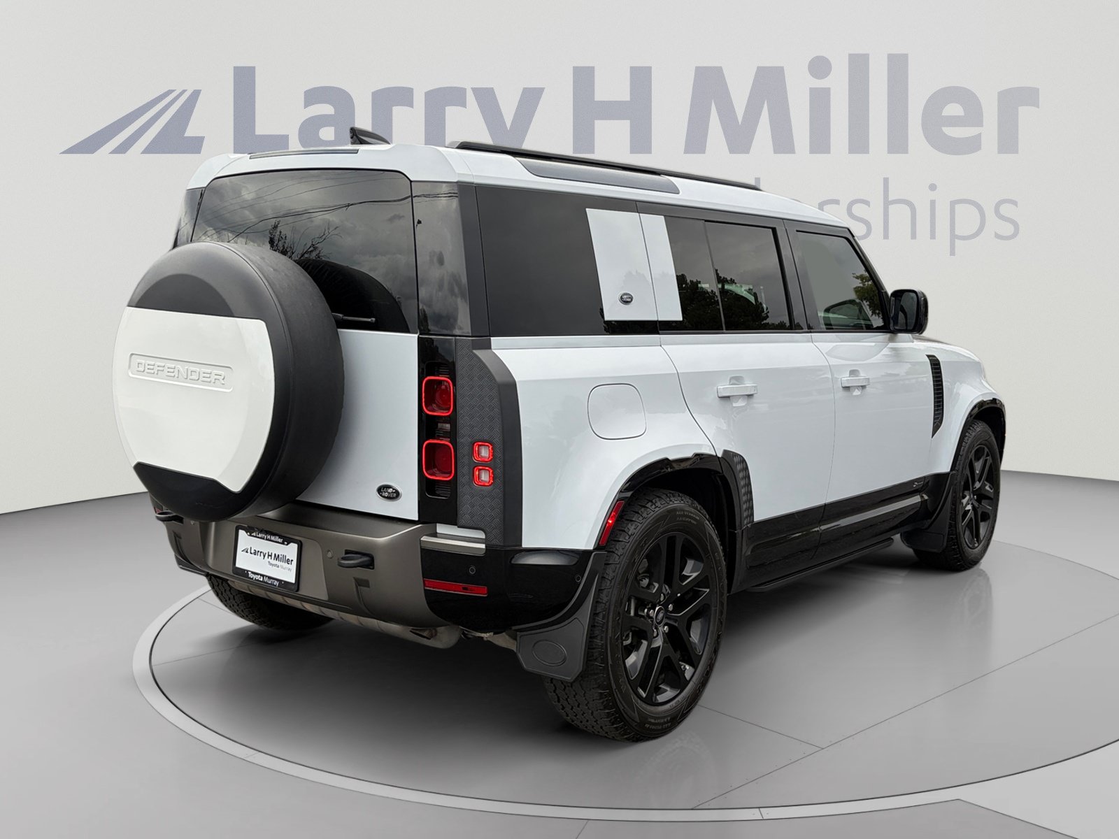 Used 2021 Land Rover Defender 110 X-Dynamic HSE AWD/4WD image 5
