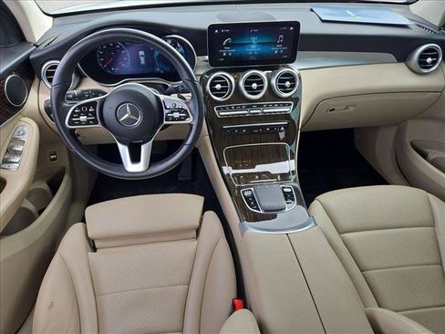 Used 2022 Mercedes-Benz GLC 300 image 17