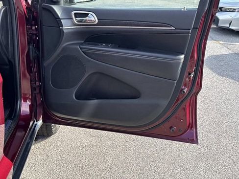 Used 2016 Jeep Grand Cherokee Limited image 11